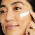 No7 Restore & Renew Multi Action Face & Neck Cream - Anti Aging Face Moisturizer with SPF 30 - Helps to Firm & Hydrate Crepey Skin - Formulated with Hyaluronic Acid, Peptides & Ceramides (1.69 Oz) - Image 3